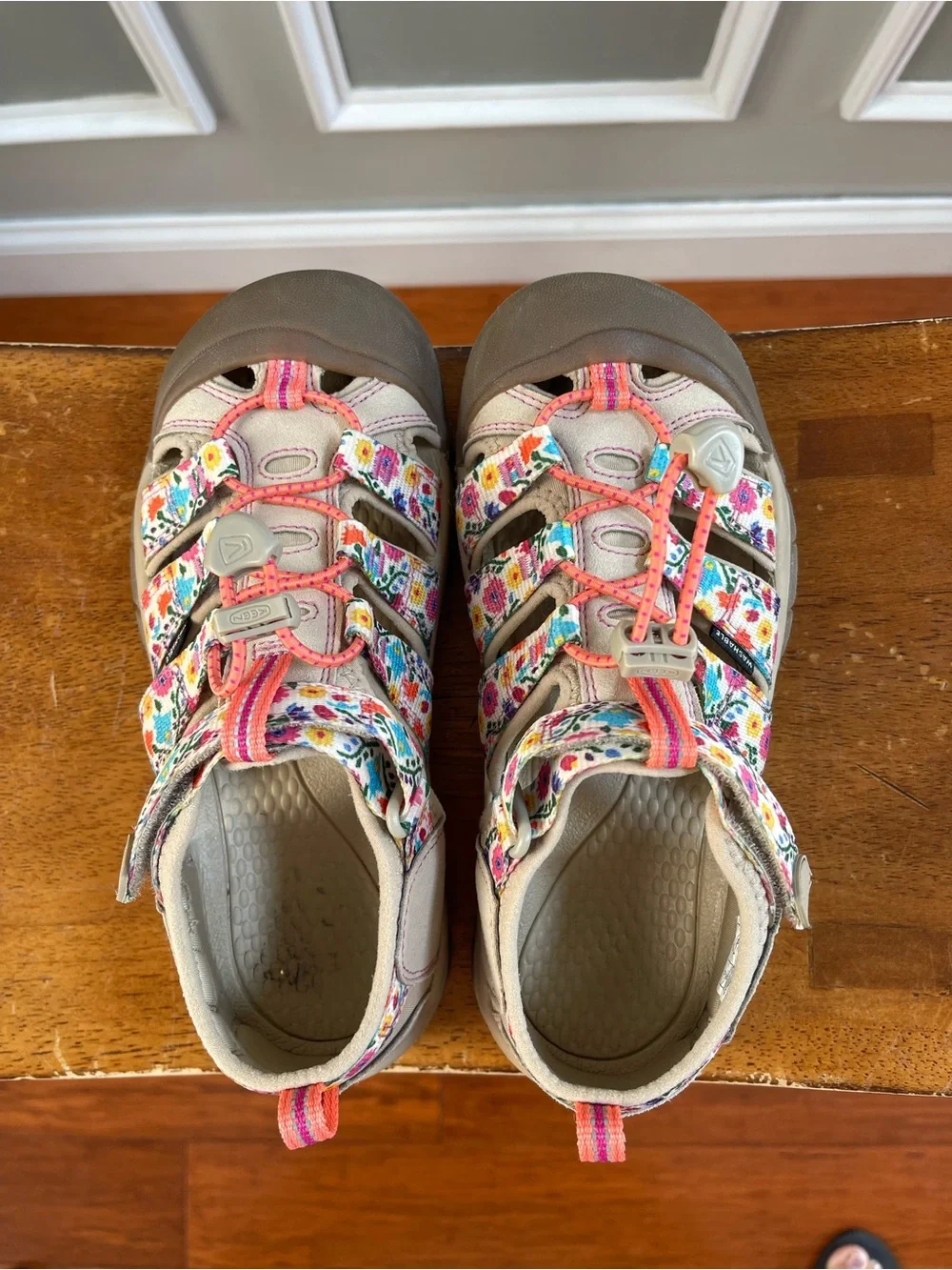 KEEN Newport H2 Sandals Kids 3 Tan Floral Water Hiking Outdoor Sport